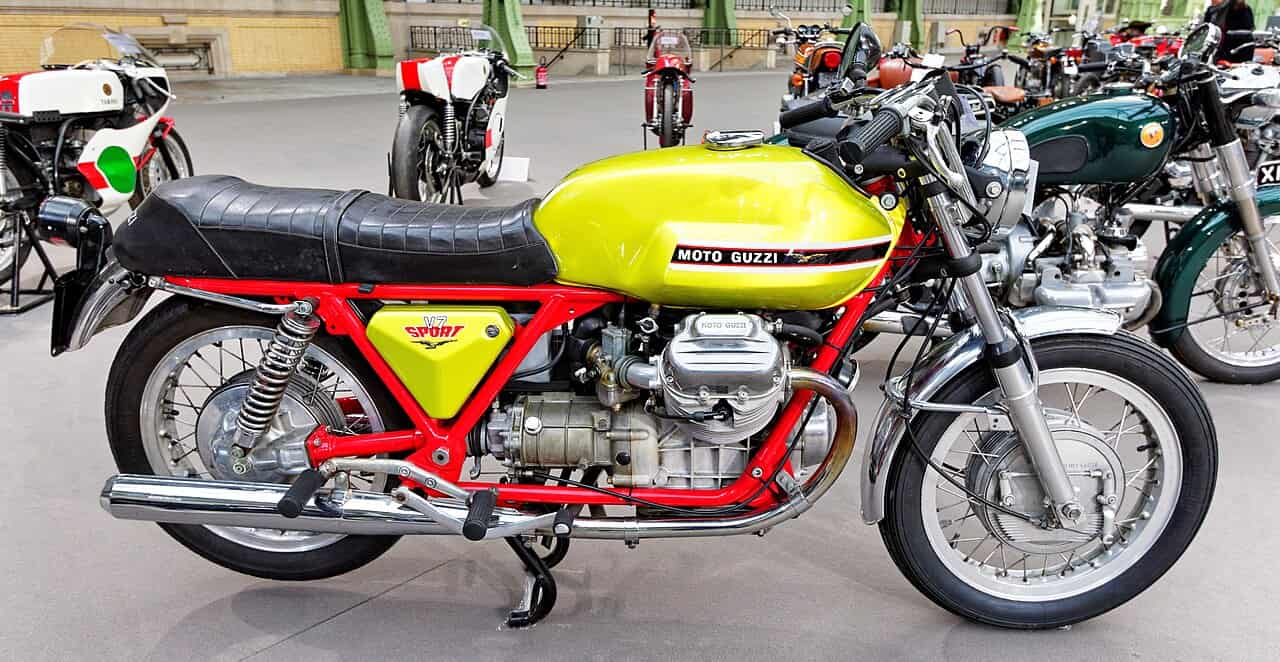 moto guzzi v7 sport