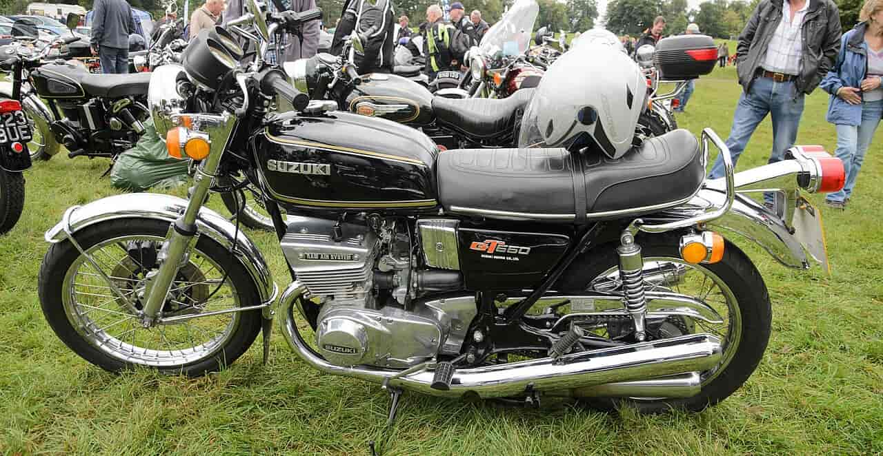 suzuki gt 550